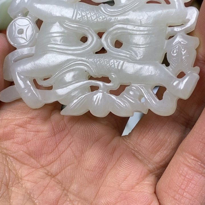 颈饰未镶嵌和田玉（糖玉）王**来