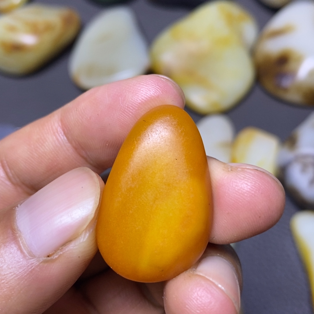 和田玉（糖玉）未镶嵌挂件