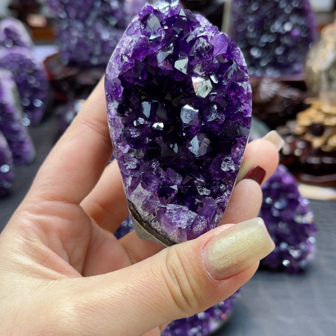 紫晶大型摆件（非配饰）未镶嵌