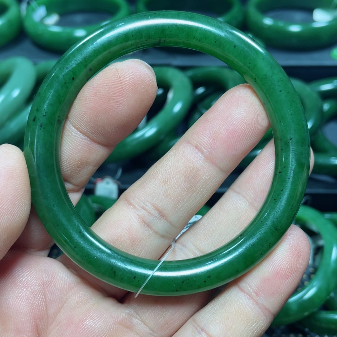 和田玉（碧玉）手镯未镶嵌