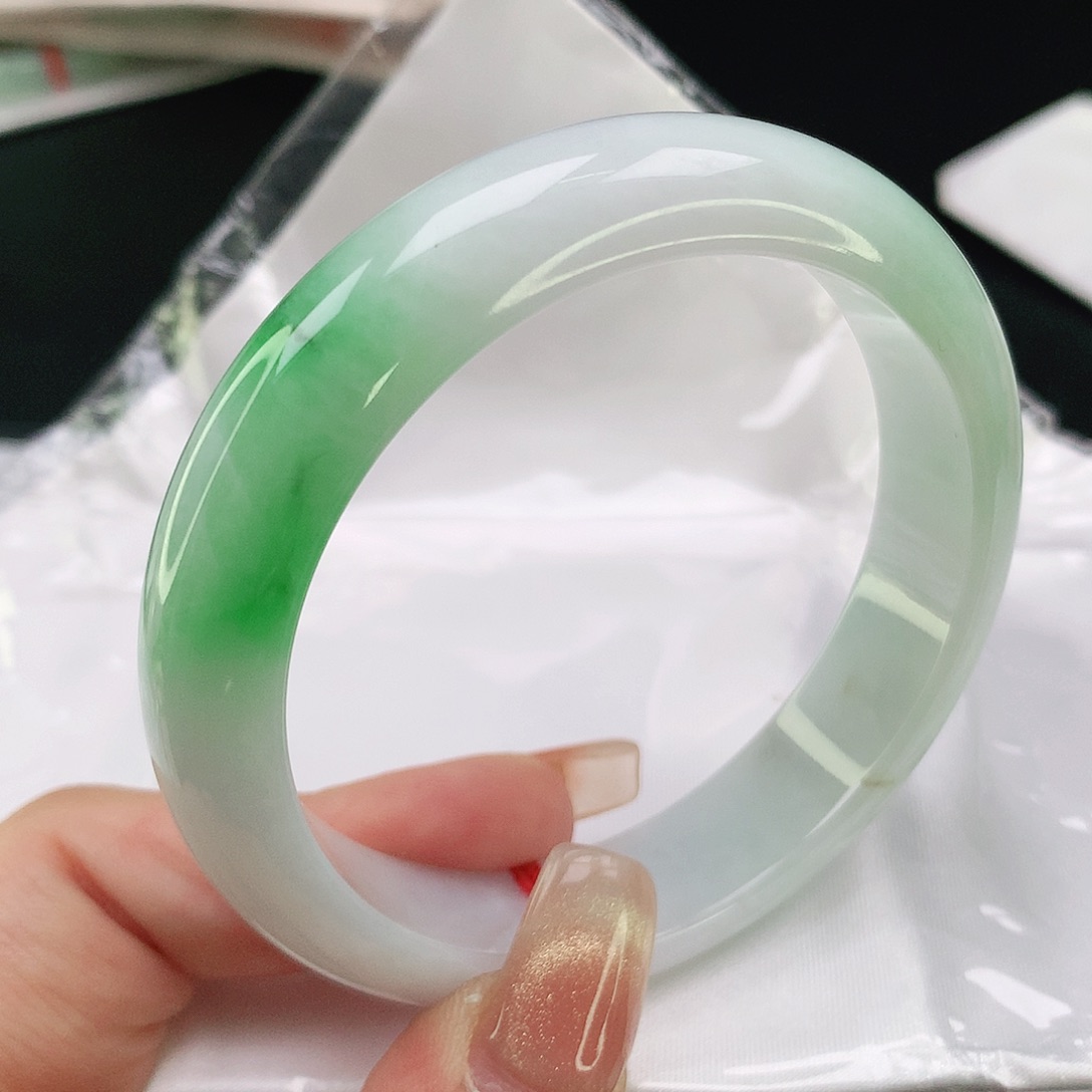 翡翠未镶嵌手镯8871正58