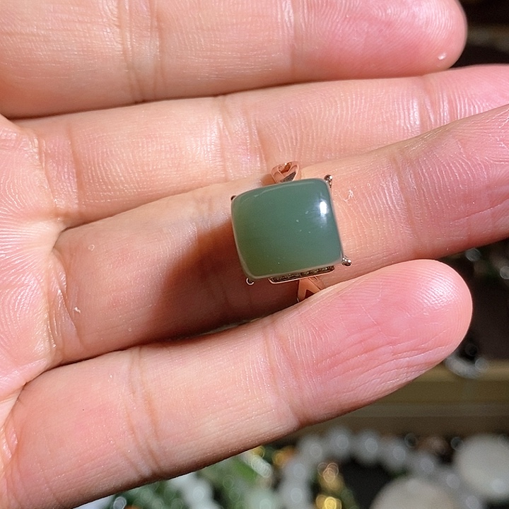 【闪购商品】银S925镶嵌戒指和田玉（碧玉）