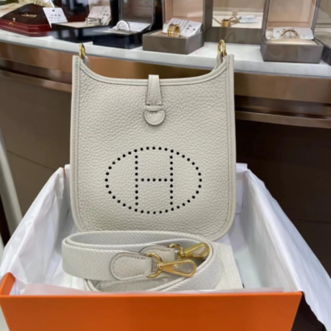 99新 Hermes/爱马仕 mini伊芙琳冰川白金扣tc皮b单肩包