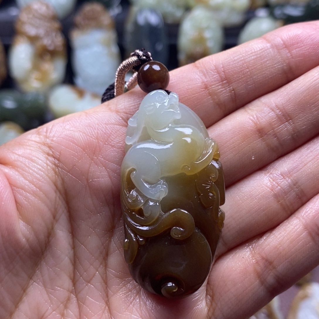 吊坠(不含链)未镶嵌和田玉（糖玉）