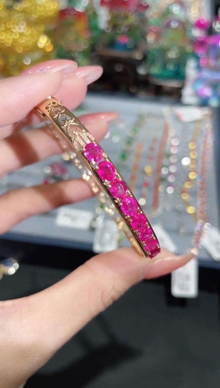 18K金镶嵌天然缅甸红宝石手镯