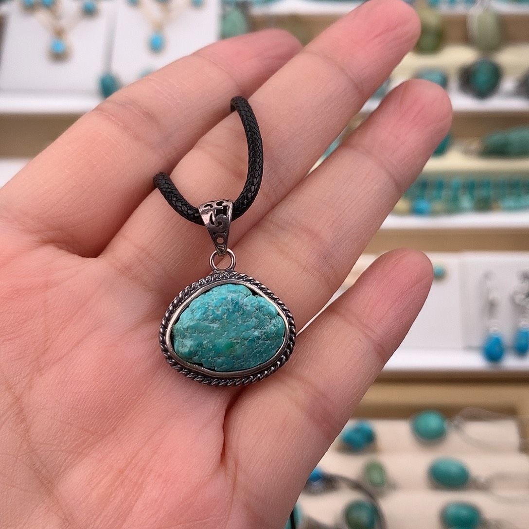 M***y绿松石银S925镶嵌耳饰