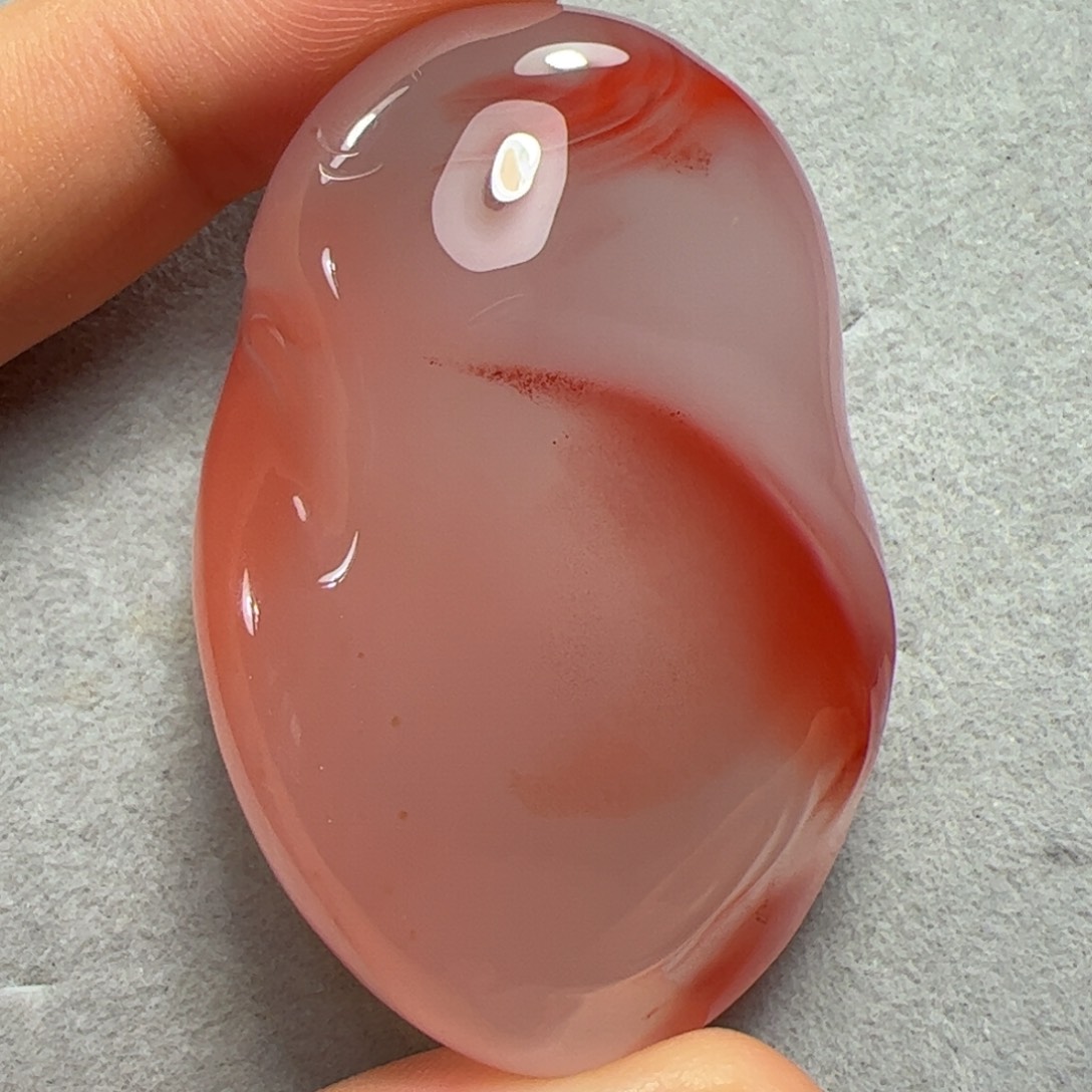 南红玛瑙吊坠未镶嵌