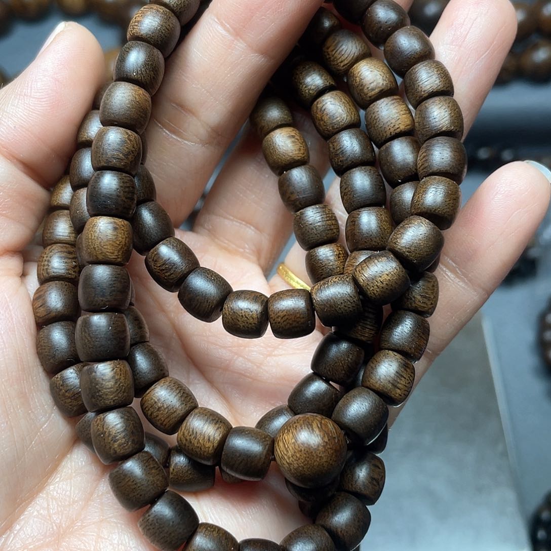 沉香手串玉*星芽庄白棋0.7