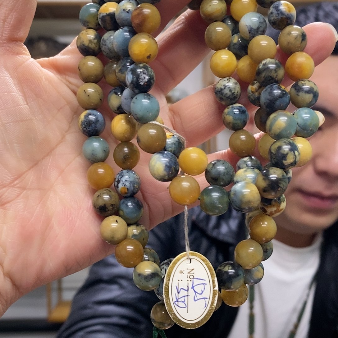 蛇纹石玉项链未镶嵌