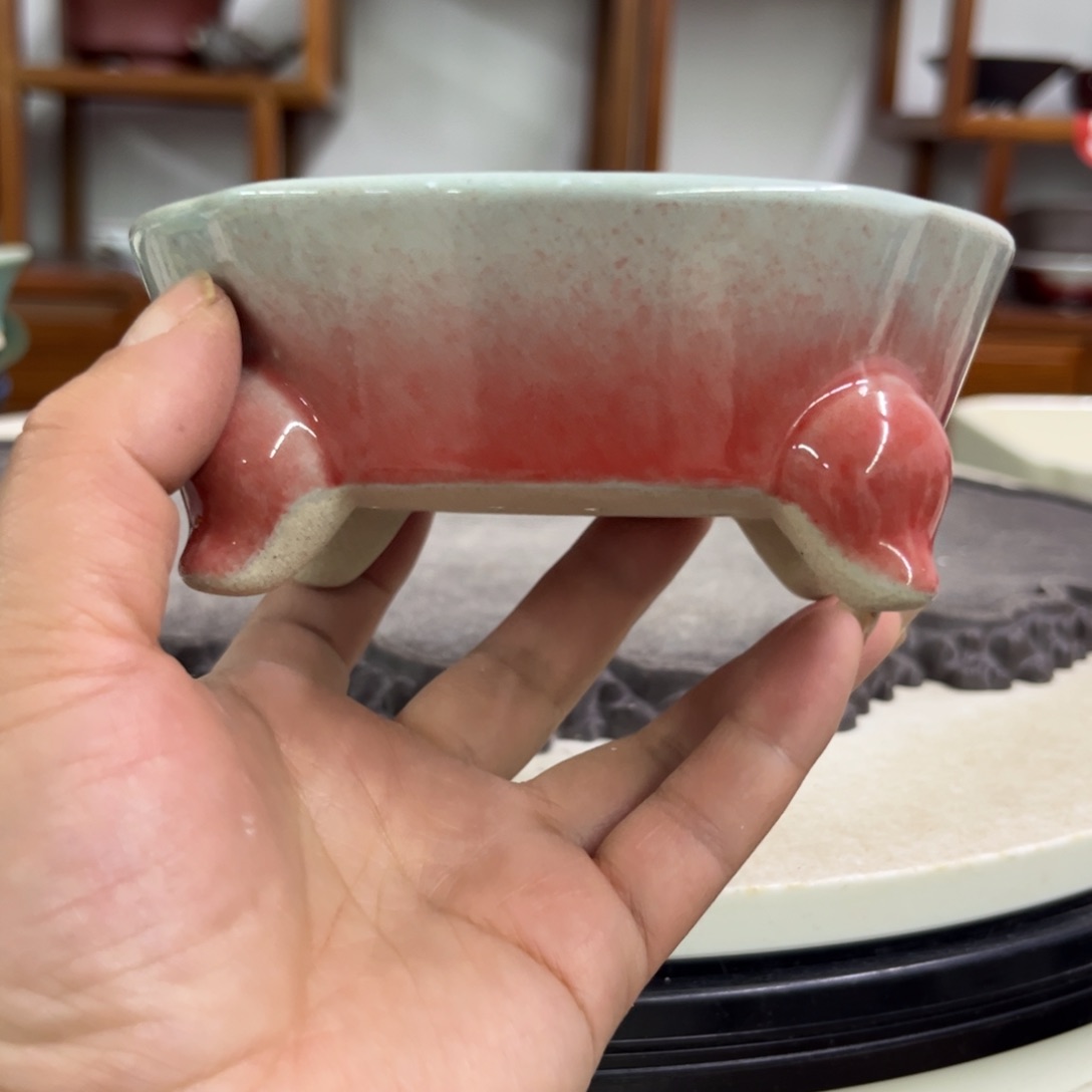 紫砂花盆瑕疵4.5-12-9。在。