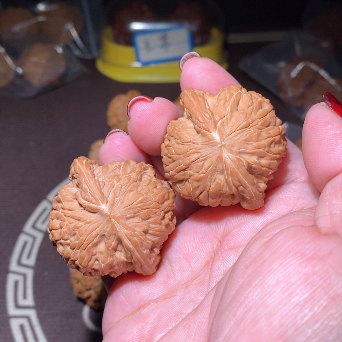 文玩核桃把件磨盘