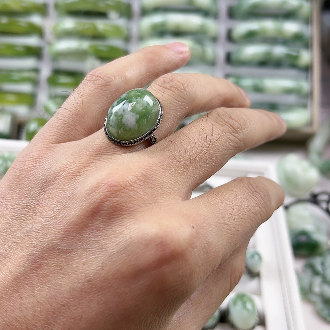 蛇纹石玉银S925镶嵌戒指