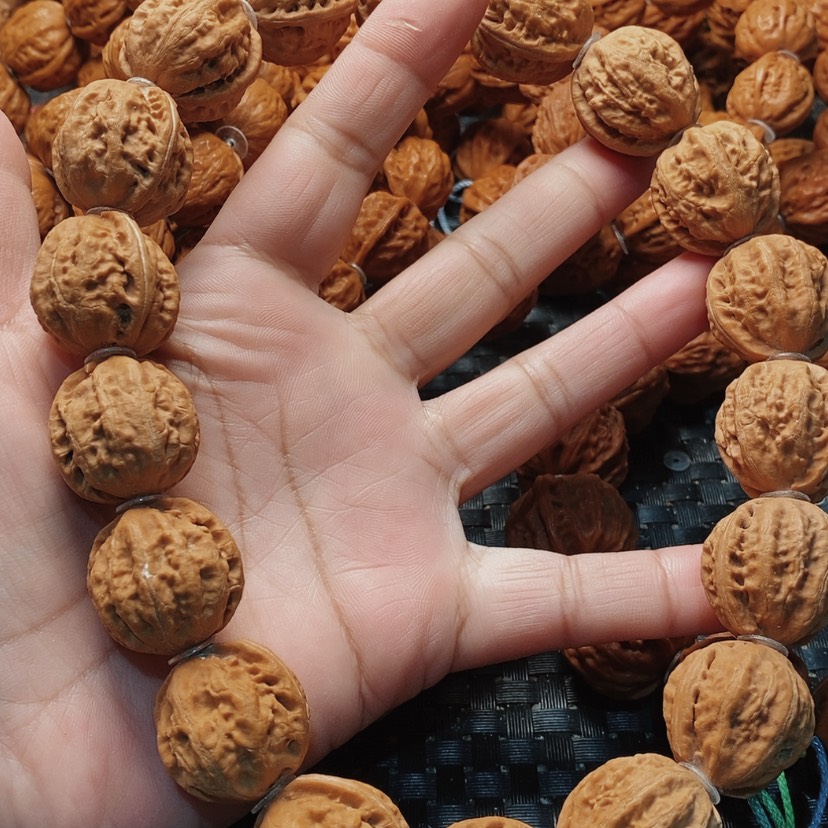 【闪购商品】文玩核桃吊坠李**?蚂蚁纹京八棱