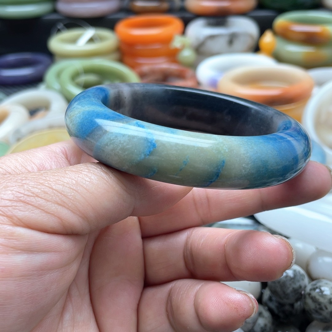 石英质玉手镯未镶嵌妮*