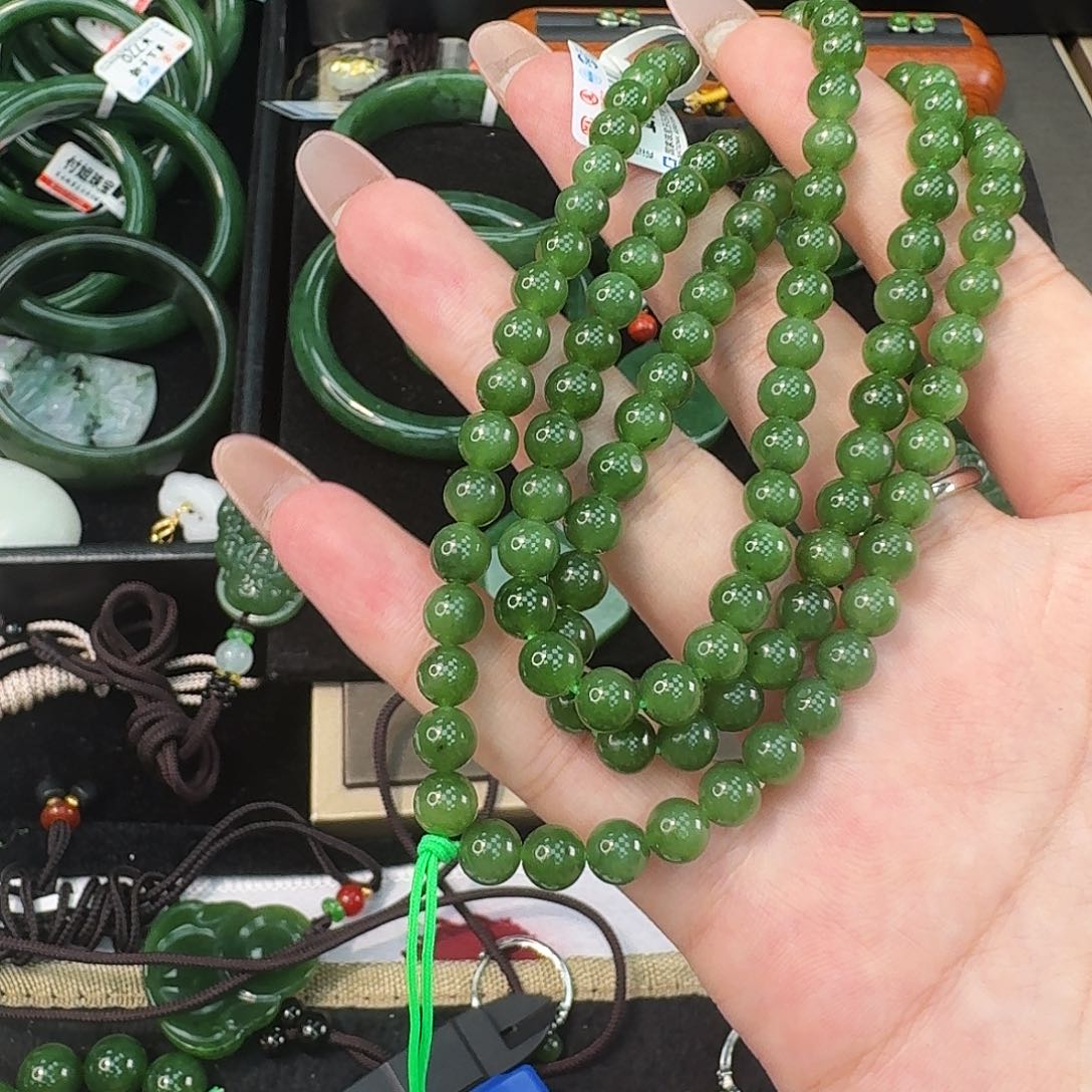 和田玉未镶嵌颈饰碧玉卡6 108