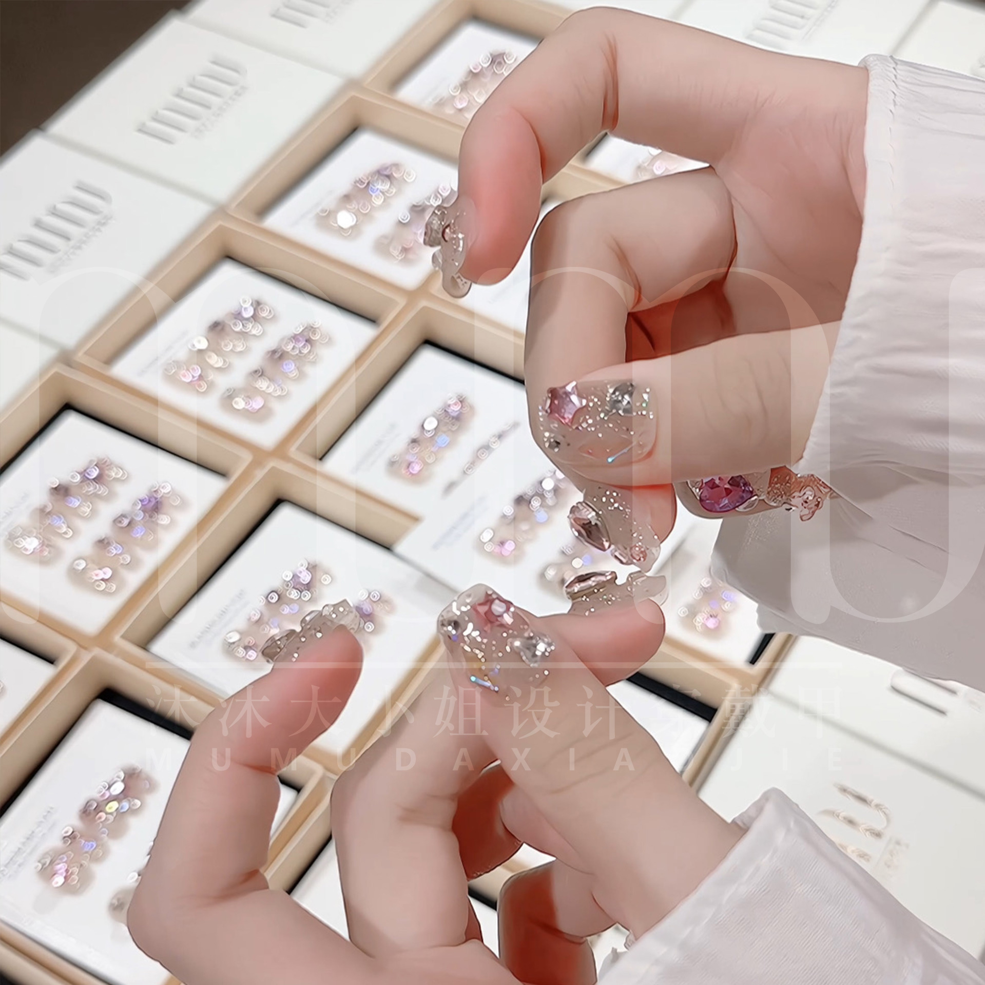 【捕梦网】满钻超闪气质纯手工穿戴甲定制美甲贴片高级设计小众