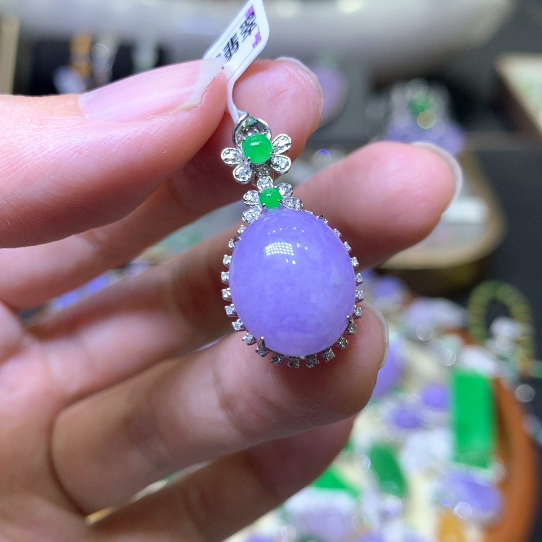 【闪购商品】翡翠颈饰18K金镶嵌翡翠吊坠项链