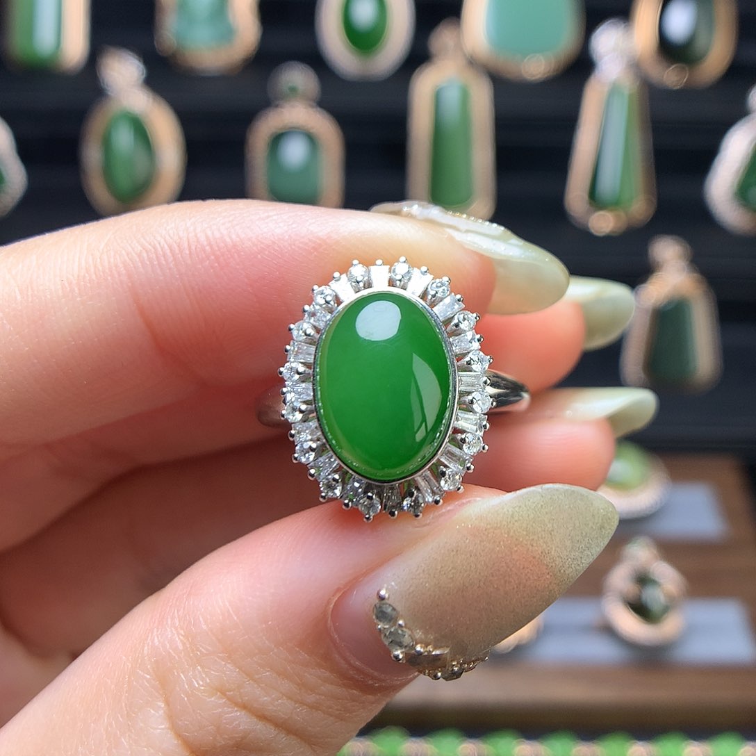 和田玉首饰18K金镶嵌