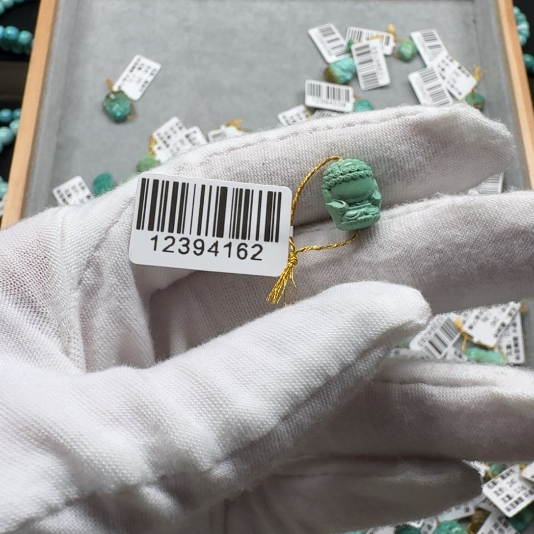 南***萨绿松石未镶嵌挂件