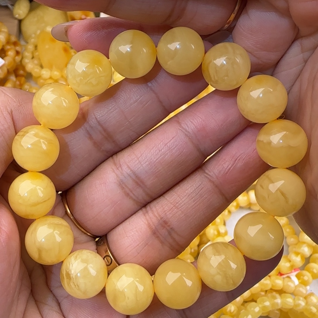 蜜蜡未镶嵌手链鸡油黄圆珠手串