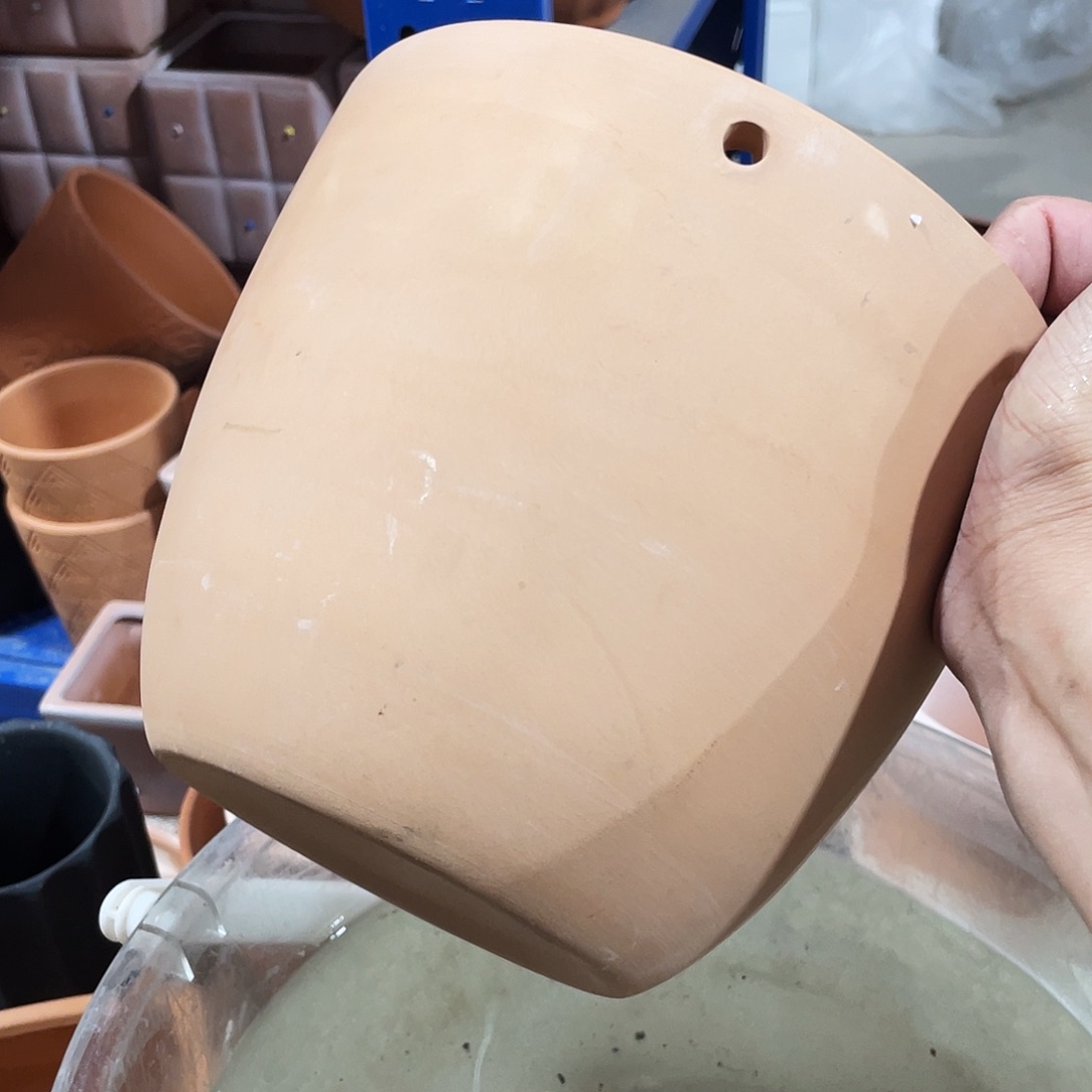 口18×15    无孔吊兰花盆一个