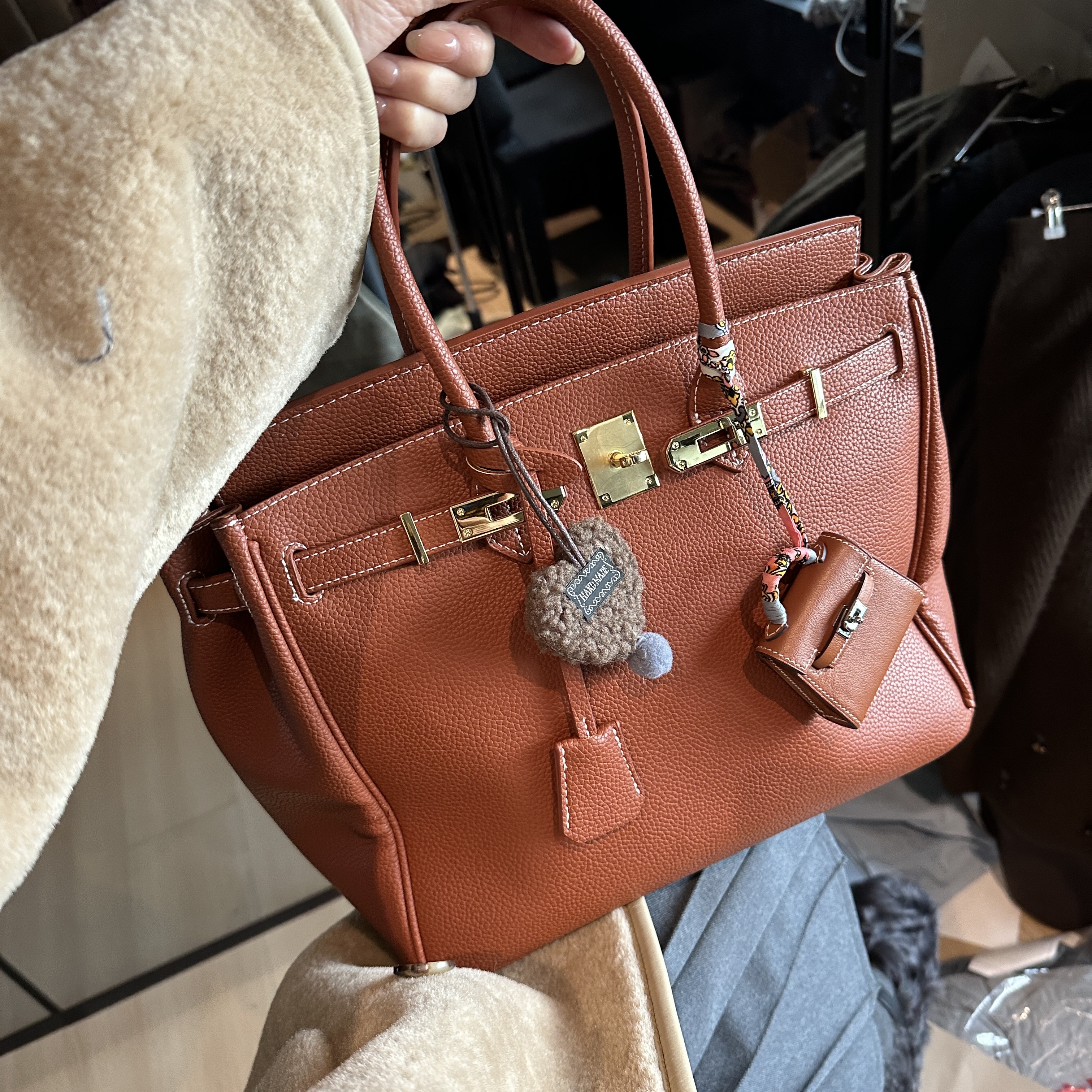 清仓默认微瑕no退no换 谨慎下单 时尚百搭复古焦糖经典大包 1745