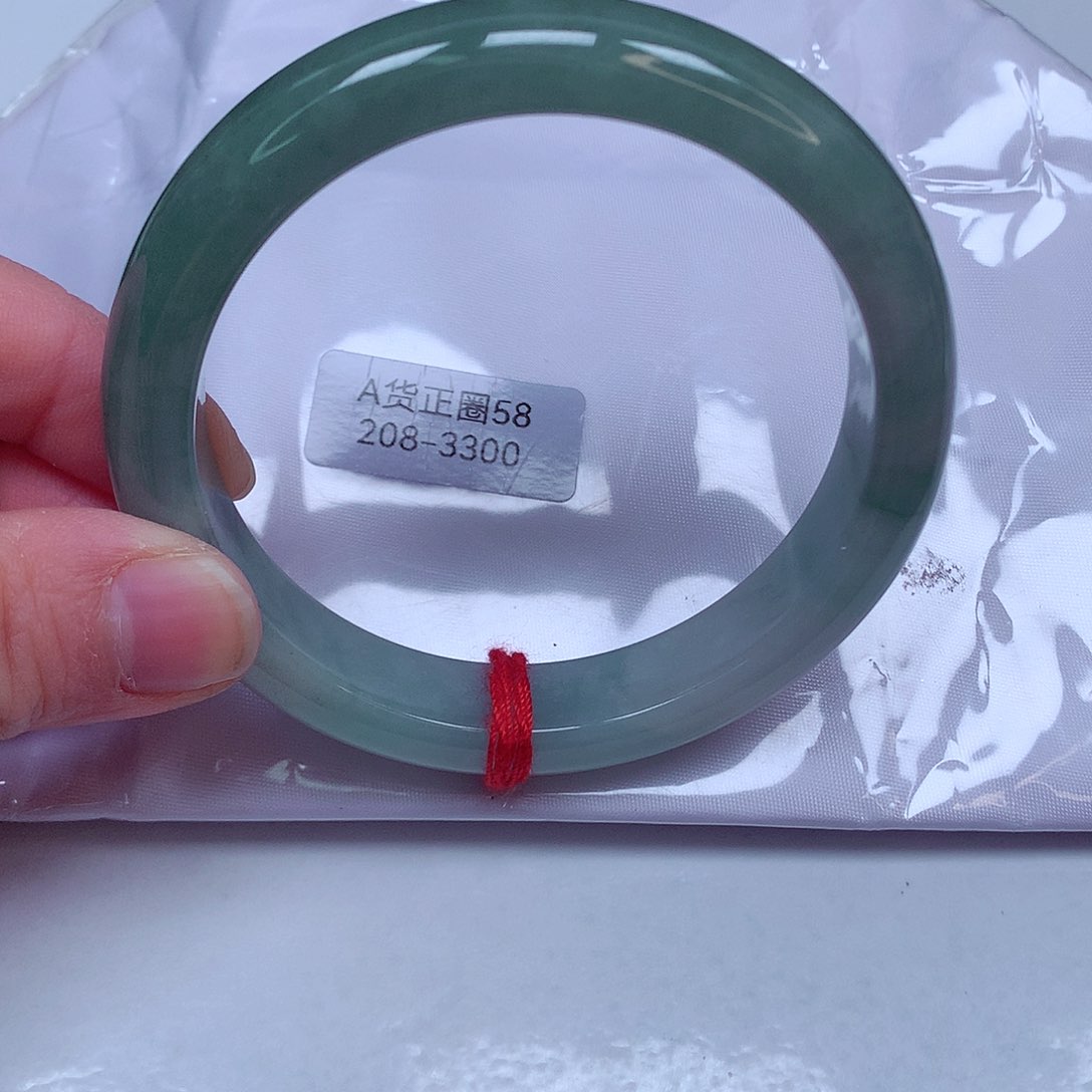 翡翠手镯未镶嵌208号