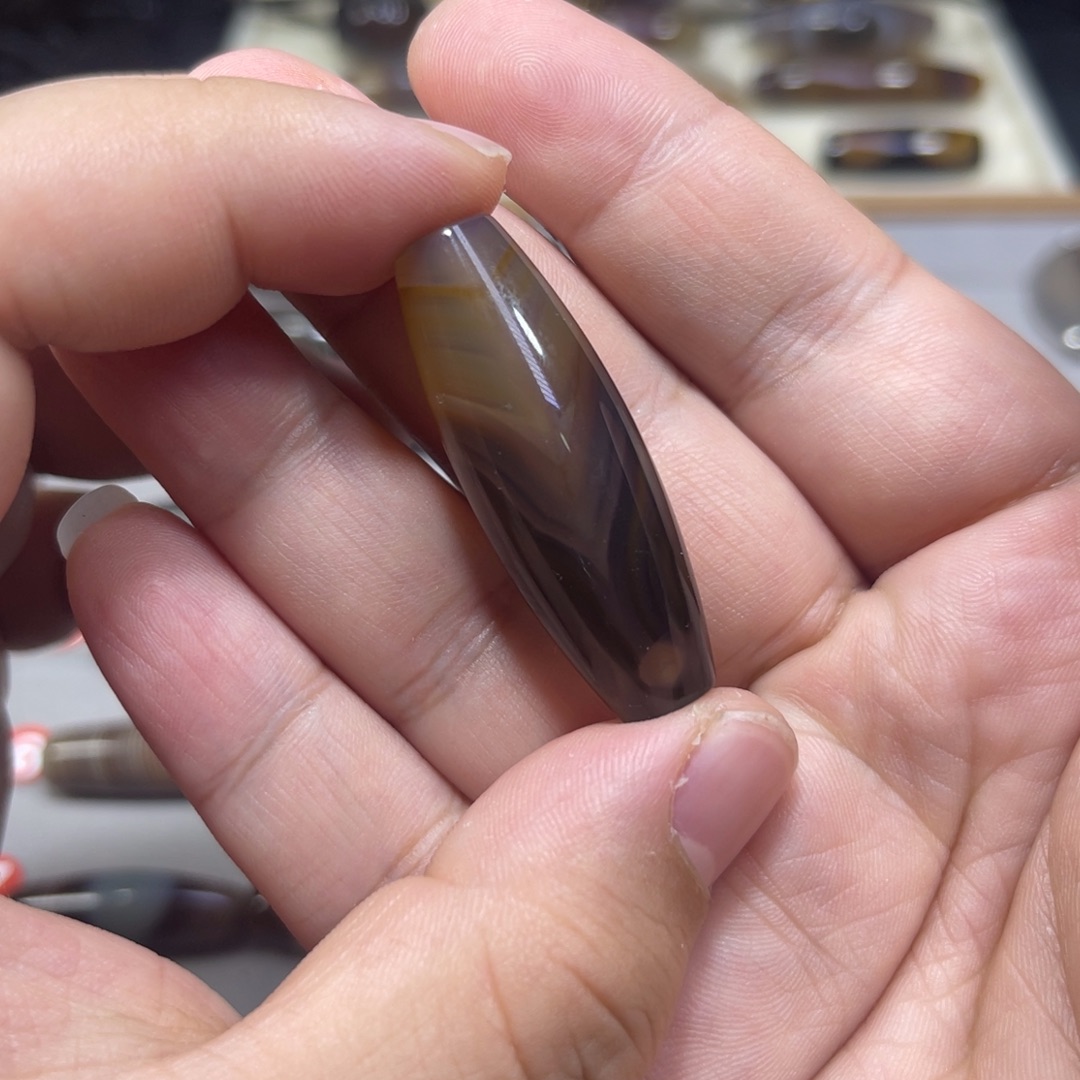 只买单纯的吊坠，没带链子，属的性质。