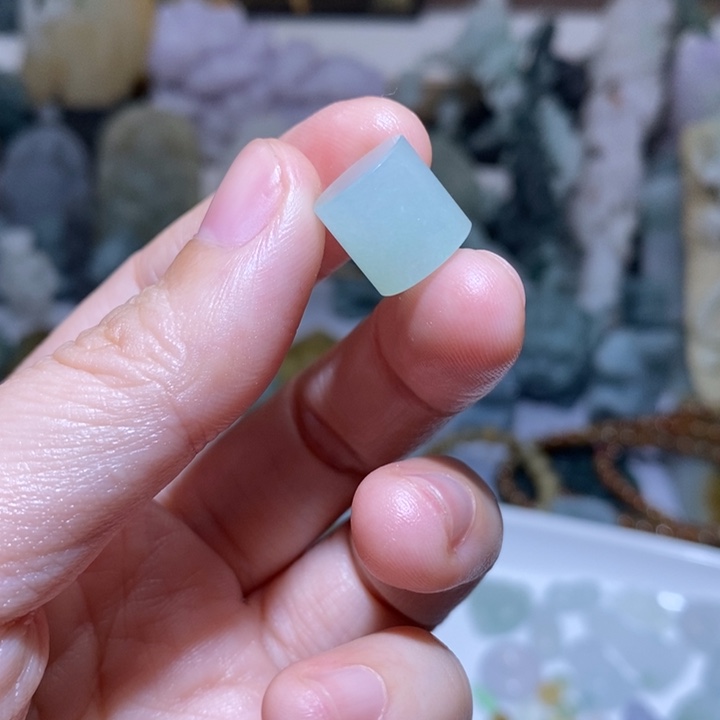 梨***璃定制翡翠未镶嵌翡翠