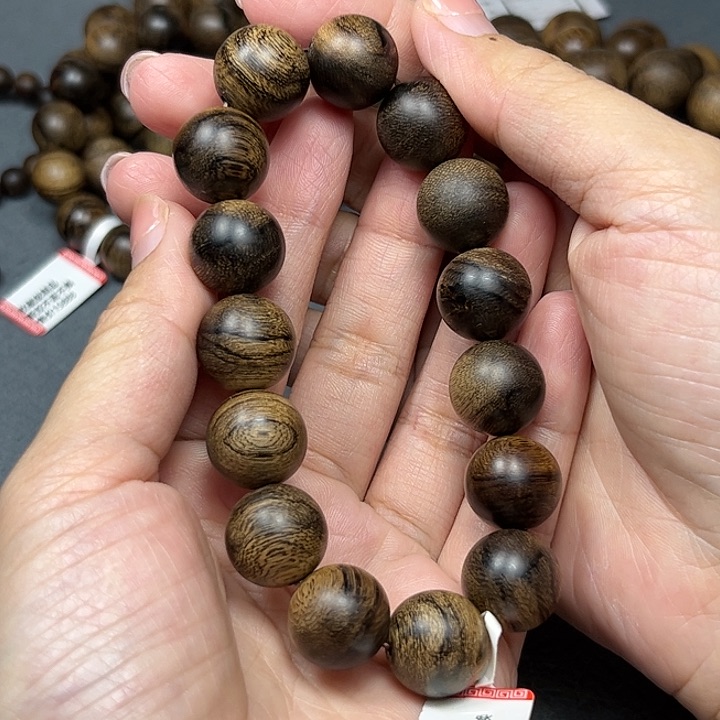 手串沉香江*白棋虎皮留疤1.4