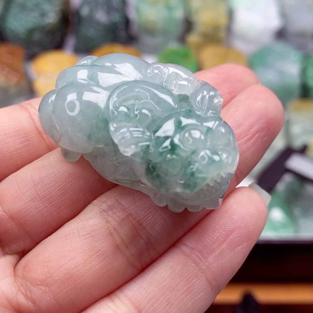 翡翠颈饰未镶嵌翡翠