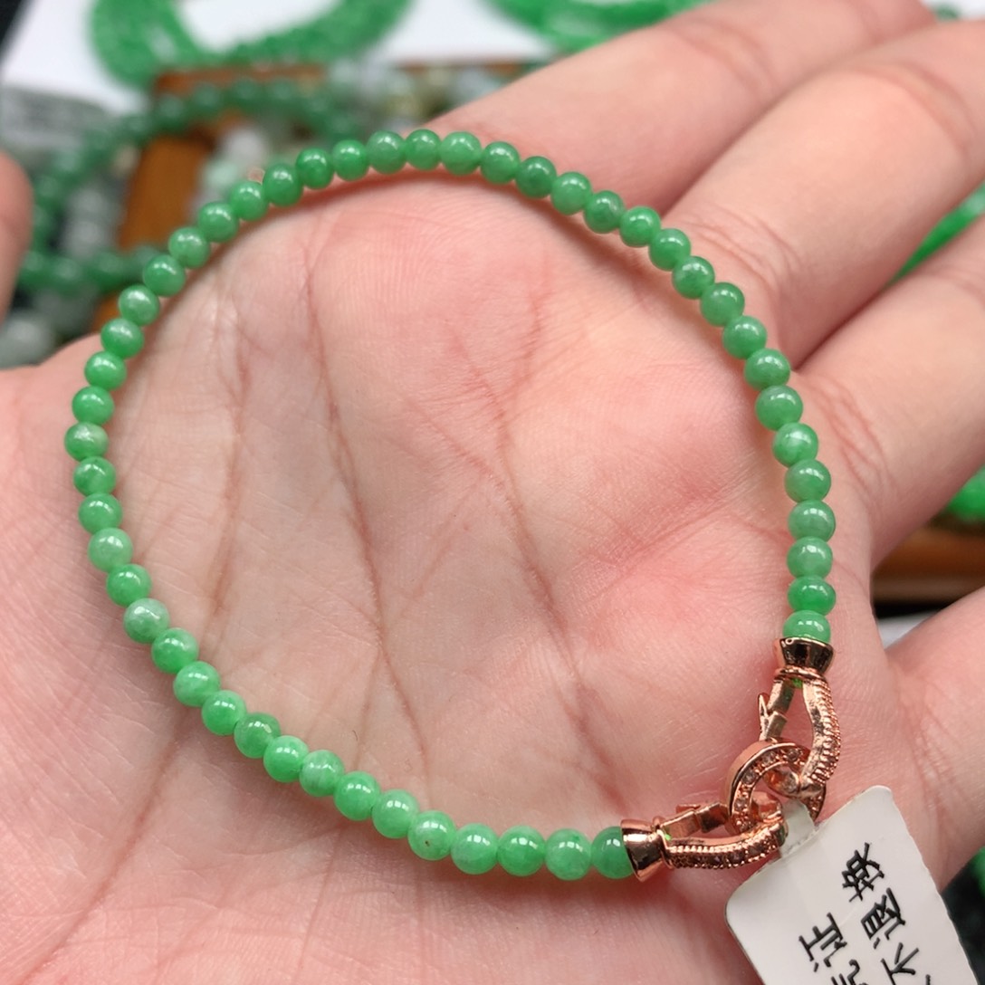 翡翠手链未镶嵌翡翠