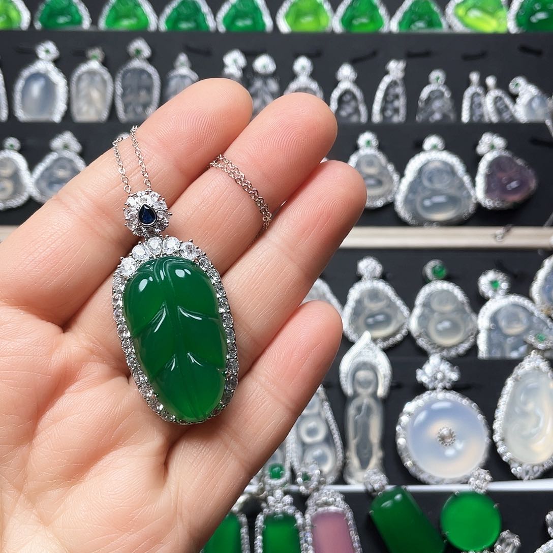 玛瑙/玉髓颈饰合金