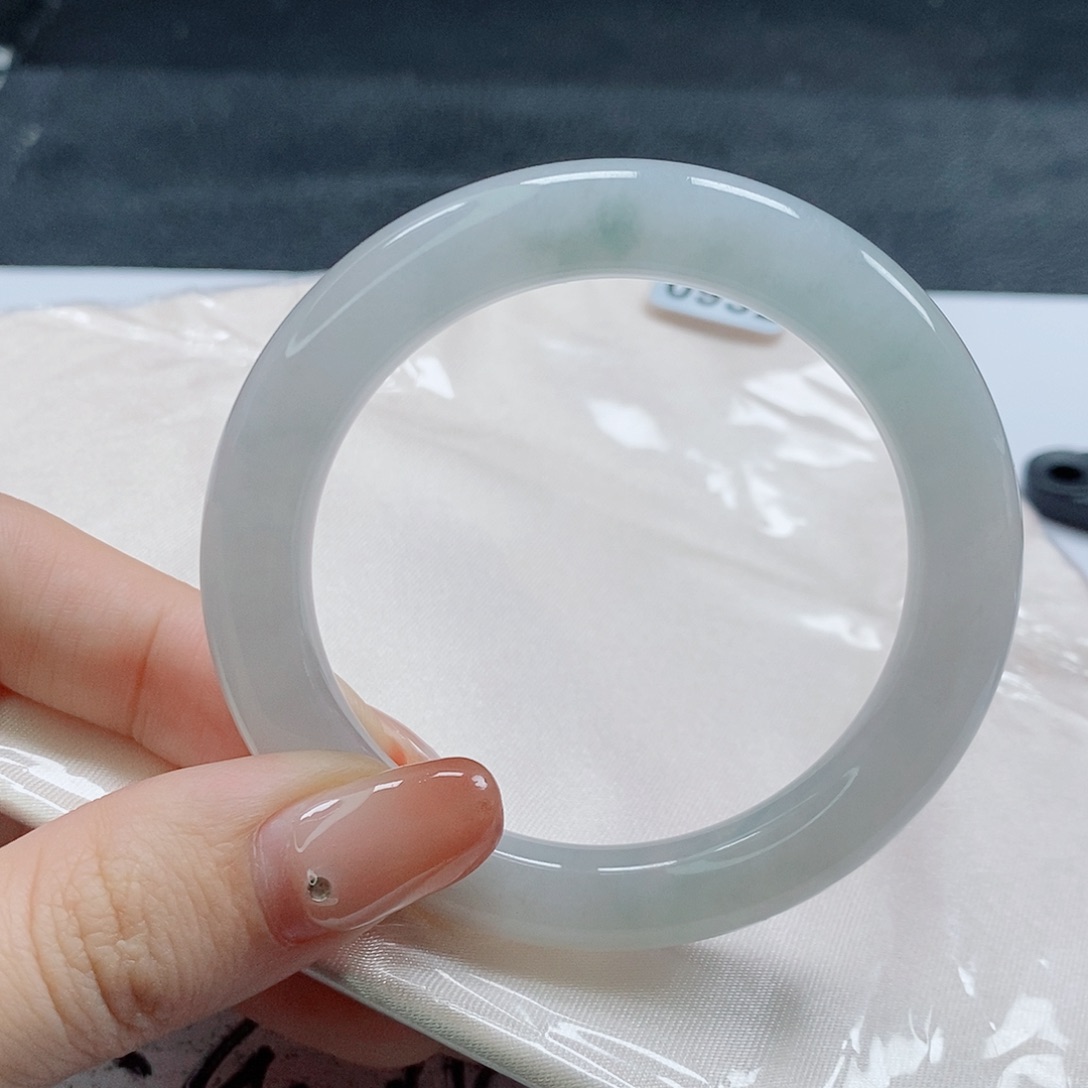 【闪购商品】未镶嵌手镯（圆镯）翡翠420号