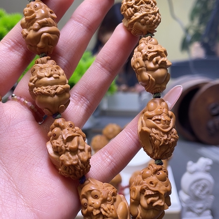 艳***¹橄榄核吊坠橄榄核雕