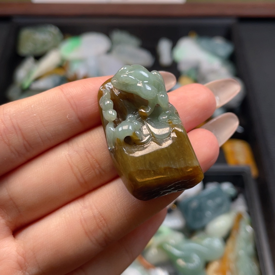 定制翡翠未镶嵌翡翠