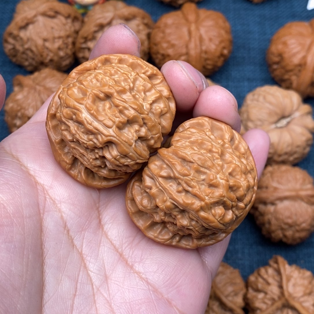 文玩核桃把件死***?40红皮球白