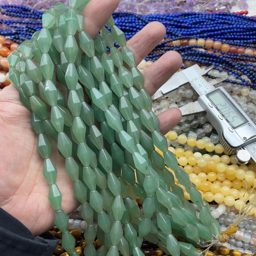 玛瑙/玉髓珠宝半成品未镶嵌一条装8*16东临玉切面鼓珠