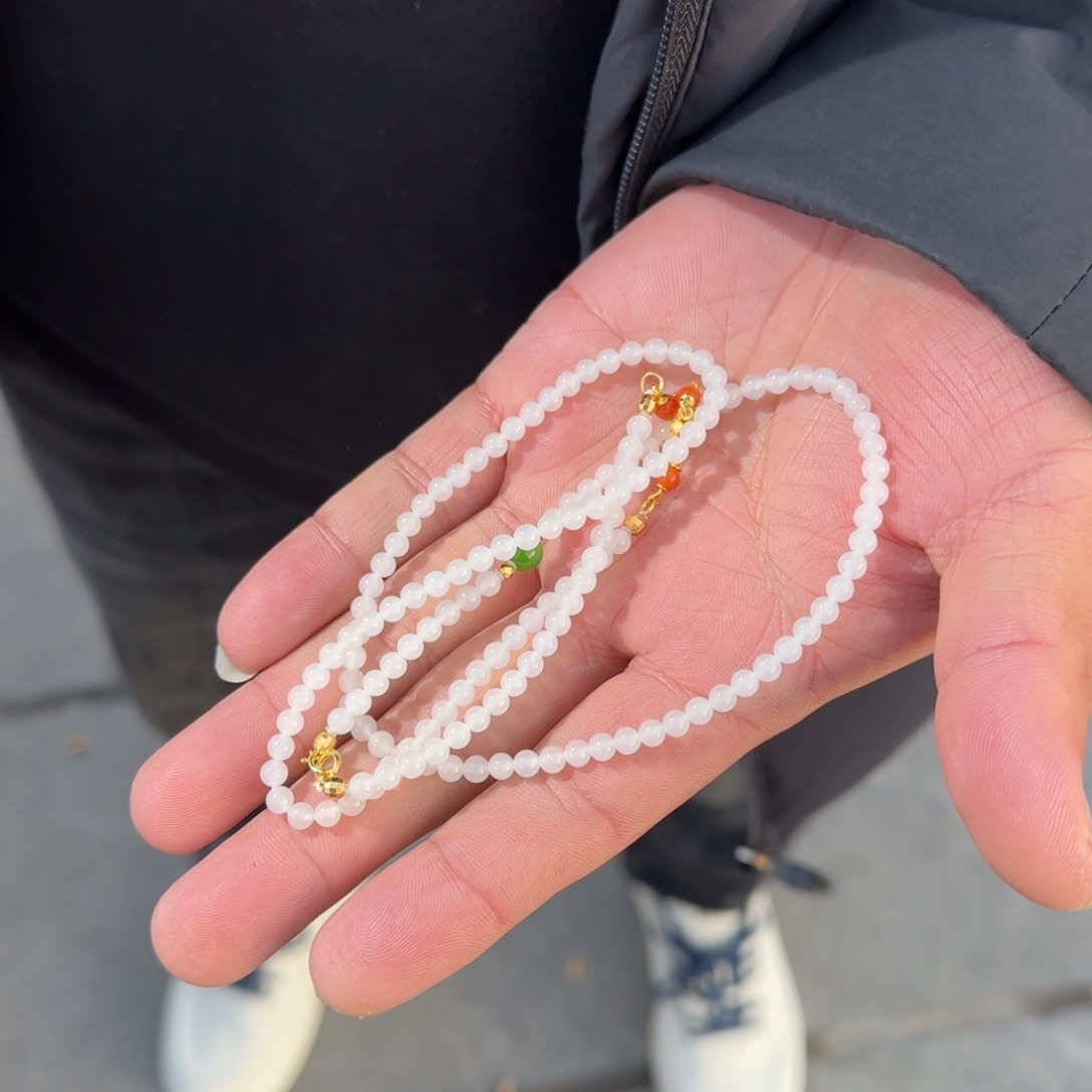 和田玉未镶嵌颈饰俄巴莎设计款卡4