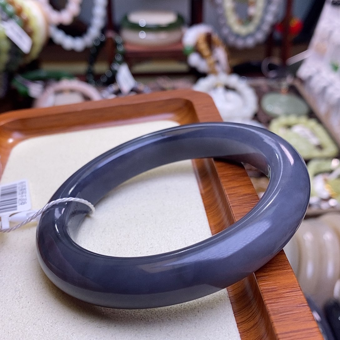 和田玉未镶嵌浓烟紫半山水手镯58.2圈口