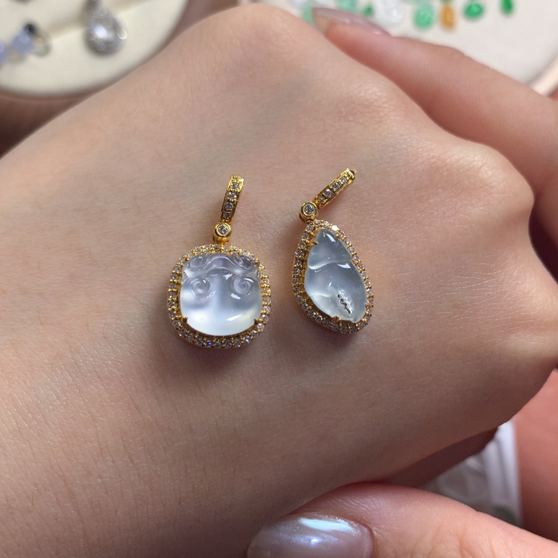 颈饰未镶嵌翡翠如意 蟹钳单个3500