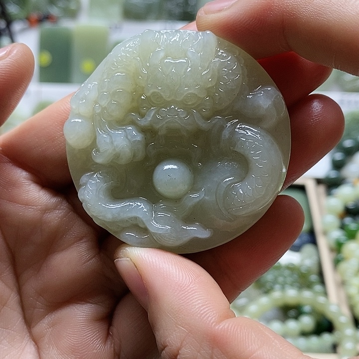 和田玉颈饰未镶嵌