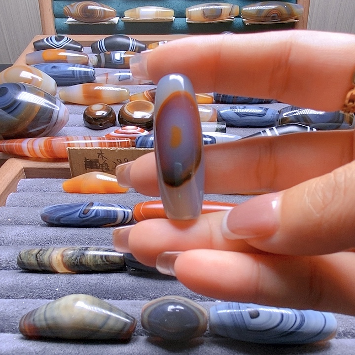 贴***哥玛瑙/玉髓未镶嵌吊坠(不含链)