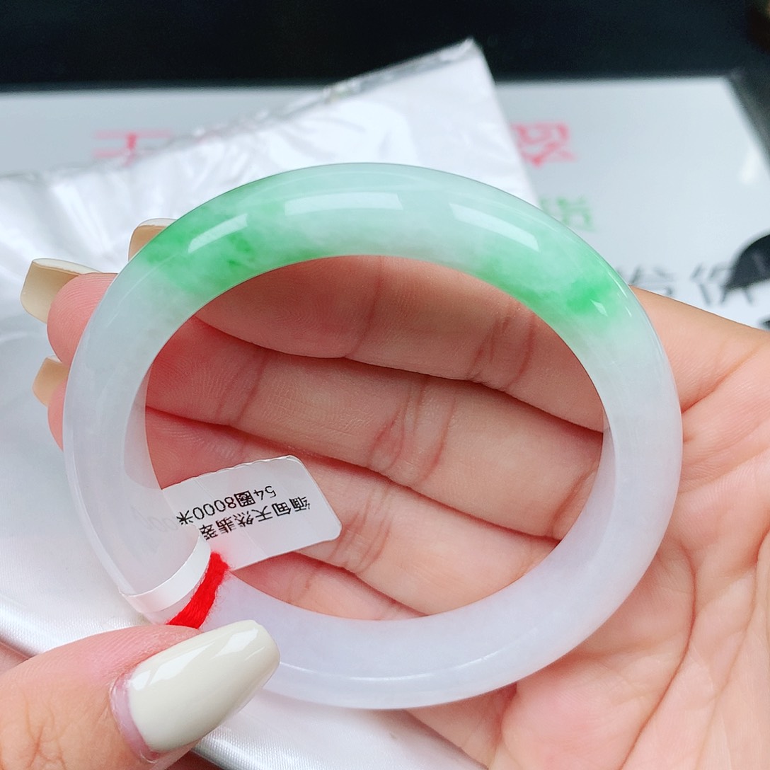 翡翠手镯未镶嵌早50