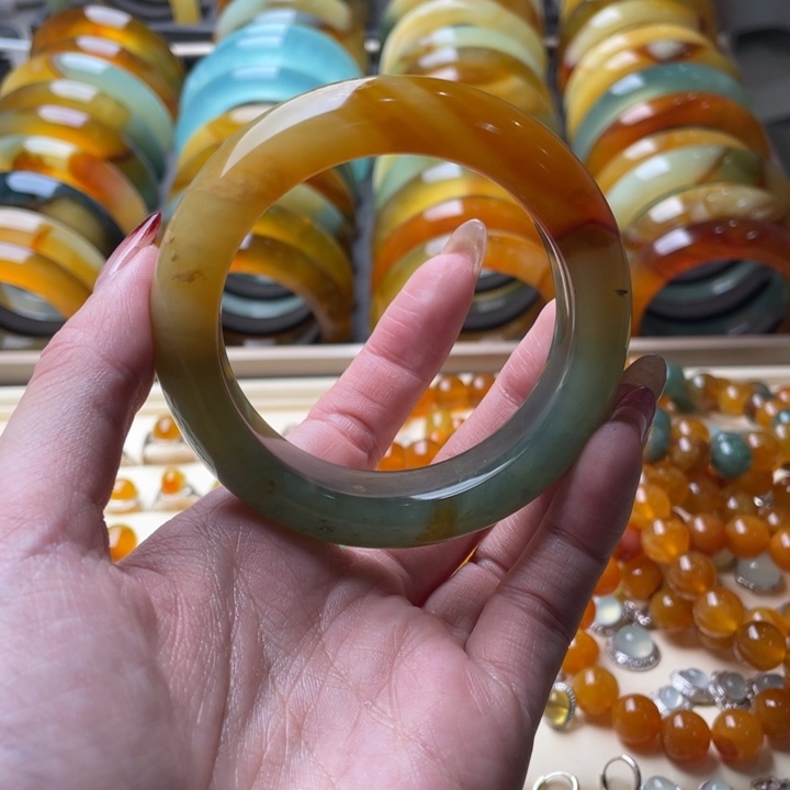 蛇纹石玉手镯未镶嵌55.4