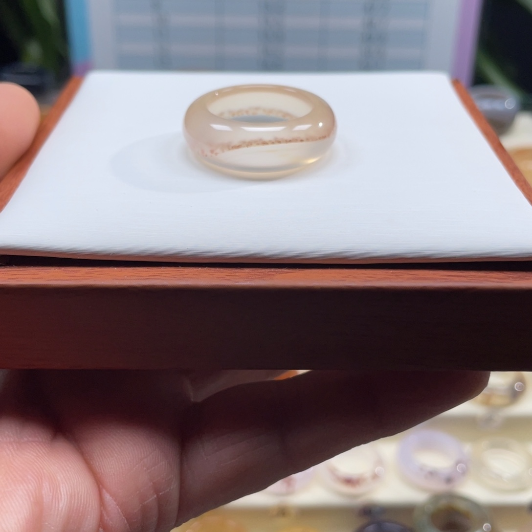 还***了玛瑙/玉髓未镶嵌戒指Z18.9港20