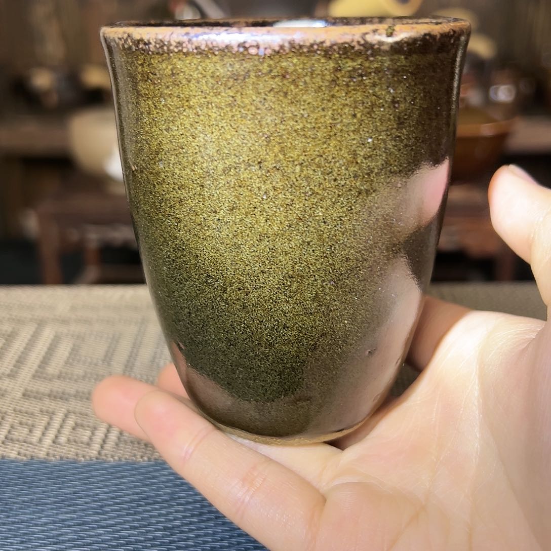 纯手工制作的瓮杯