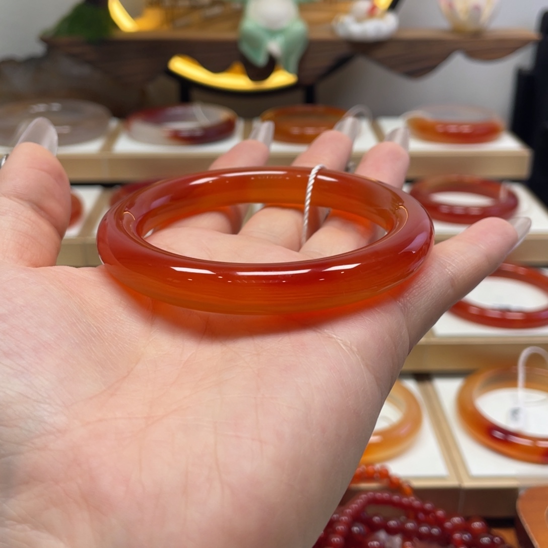 玛瑙/玉髓未镶嵌手镯