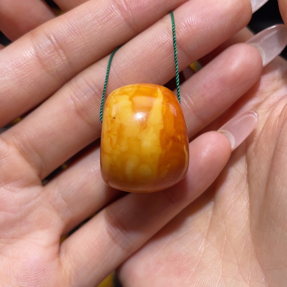 【闪购商品】琥珀裸石未镶嵌马蹄