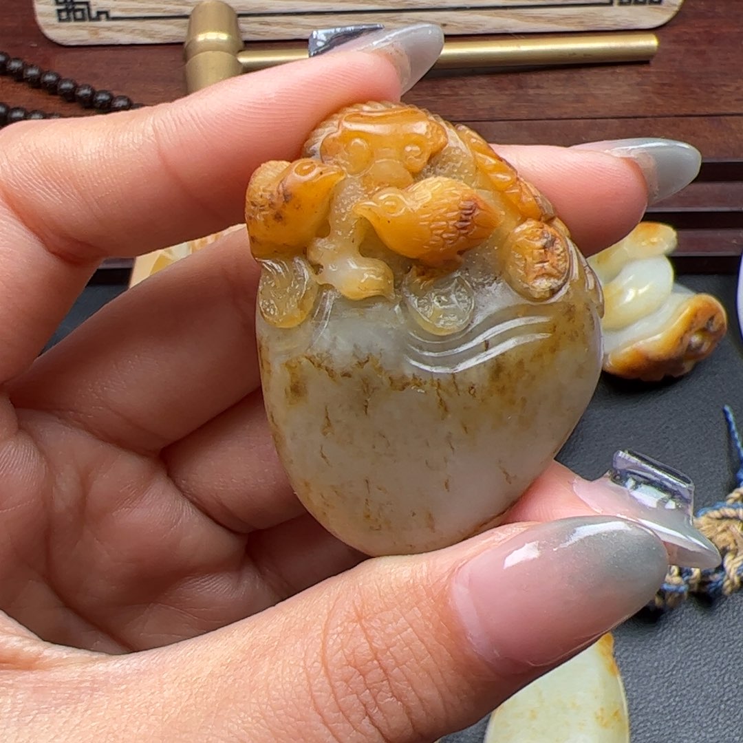 和田玉未镶嵌挂件